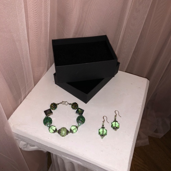 Lucy Collection Hand Made Jewelry by you’re posher women’s bracelet and earrings - Picture 6 of 10